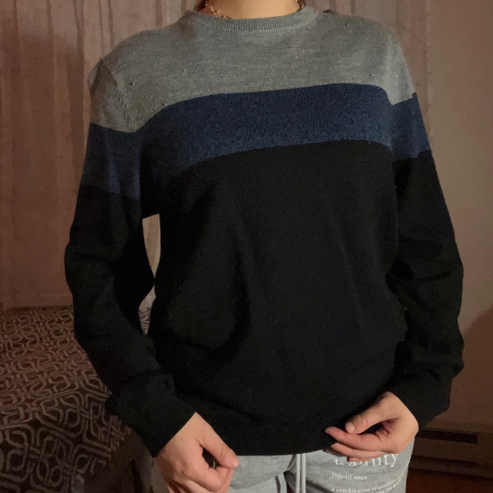 Crewneck gender neutral size M